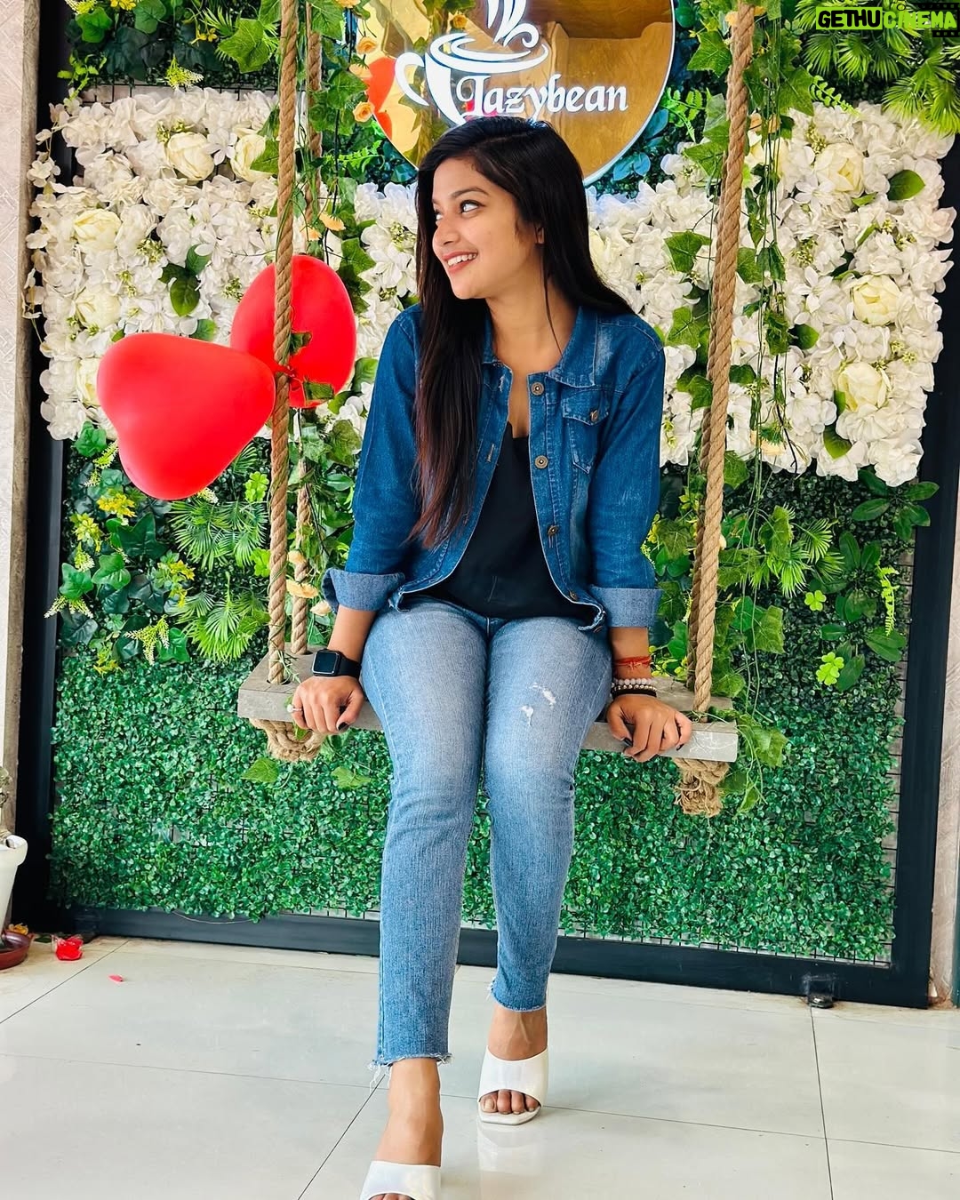 Priyanshi Pandey - 37.4K Likes - Life is short, so let’s smile and enjoy it while we can. 😊🌈 @pandit_girl_242 
.
.
.
.
#photo #photography #photogram #photooftheday #photoshoot #insta #instagram #instadaily
