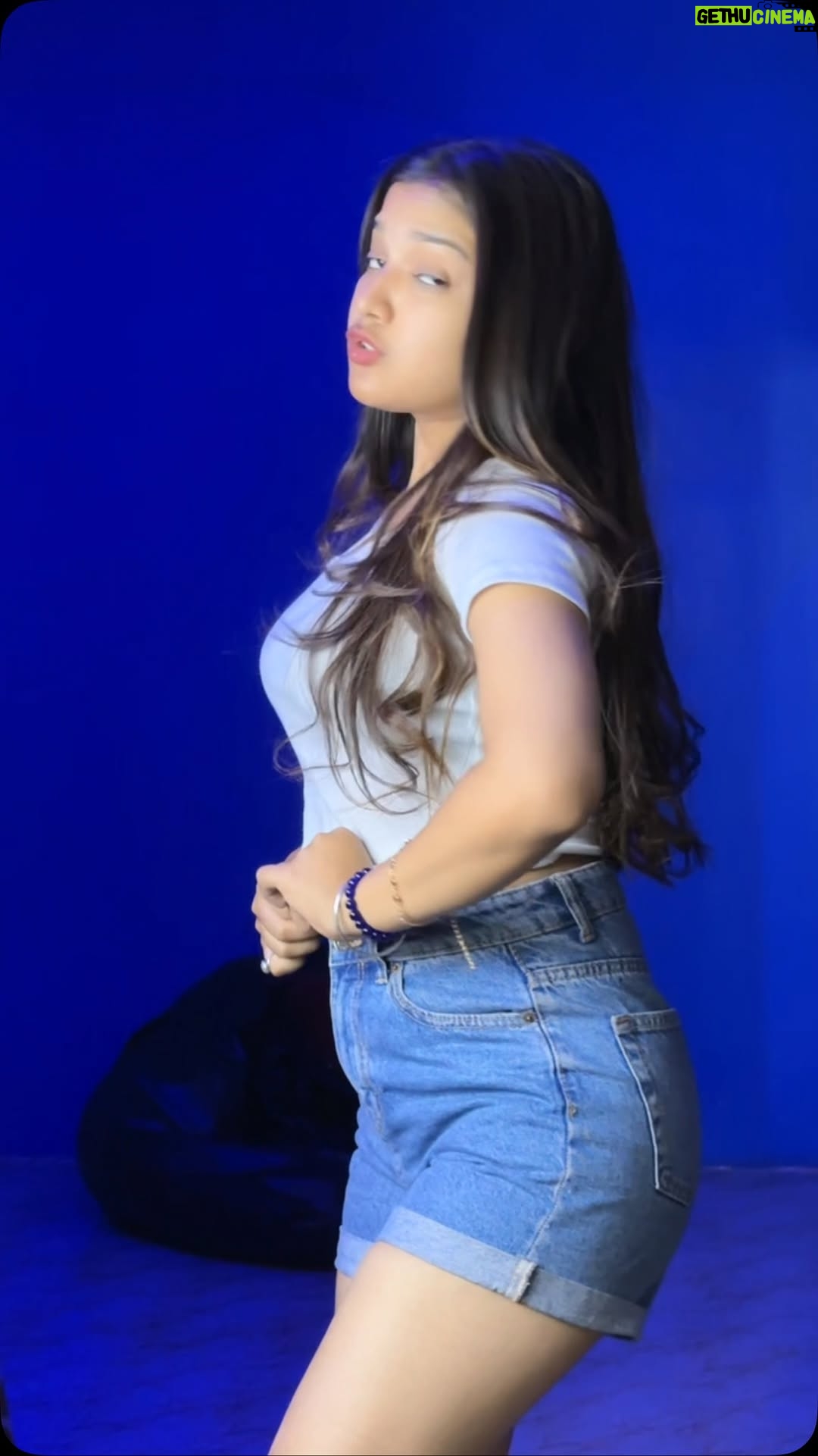 Priyanshi Pandey - 38.4K Likes - Suggest me next song 😂✨

#viral #fyp #reelitfeelit #bhojpuri #dance