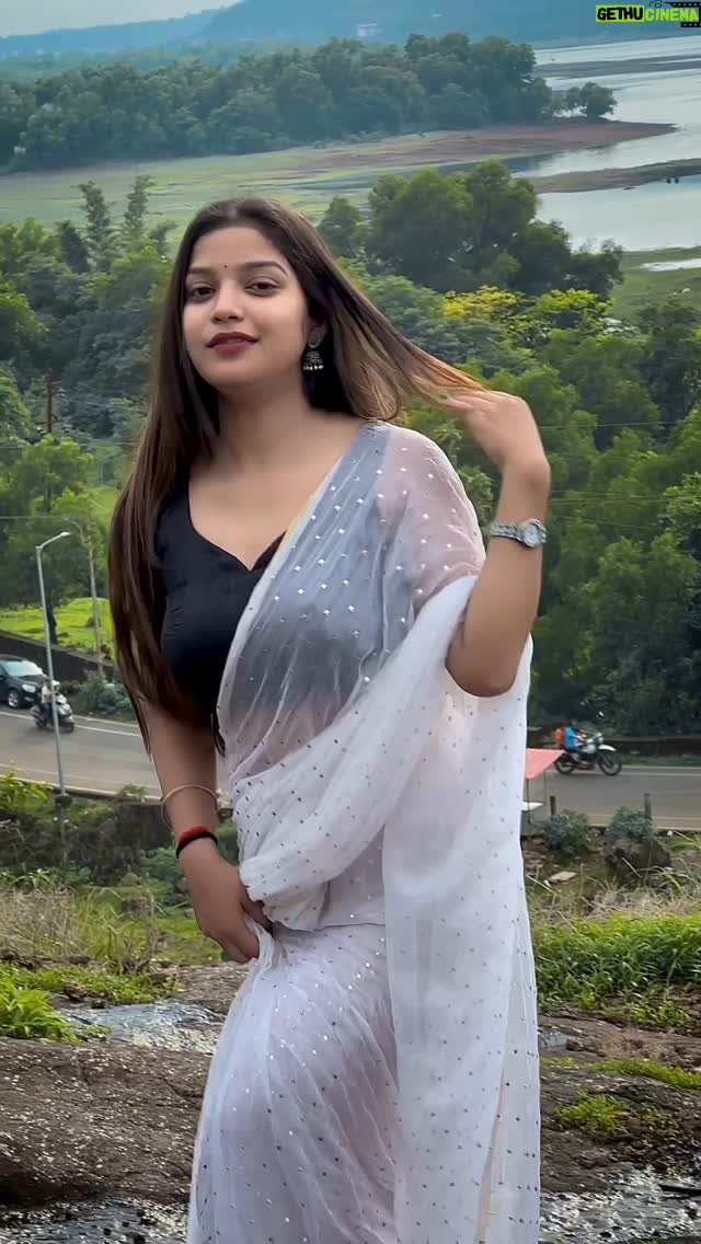 Priyanshi Pandey - 26.7K Likes - Mention your love✨❤️🙈
@pandit_girl_242 

Edit✨ @ayushhh.tiwari 

#viral #reelitfeelit #trend #reelsinstagram #love #explore