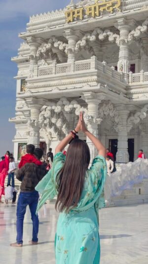 Priyanshi Pandey Instagram - Radhe radhe ❤️😍 @pandit_girl_242 #reels