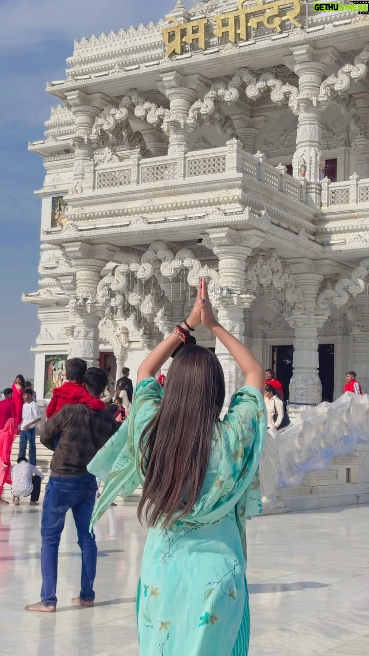 Priyanshi Pandey - 37.1K Likes - Radhe radhe ❤️😍 @pandit_girl_242 #reels