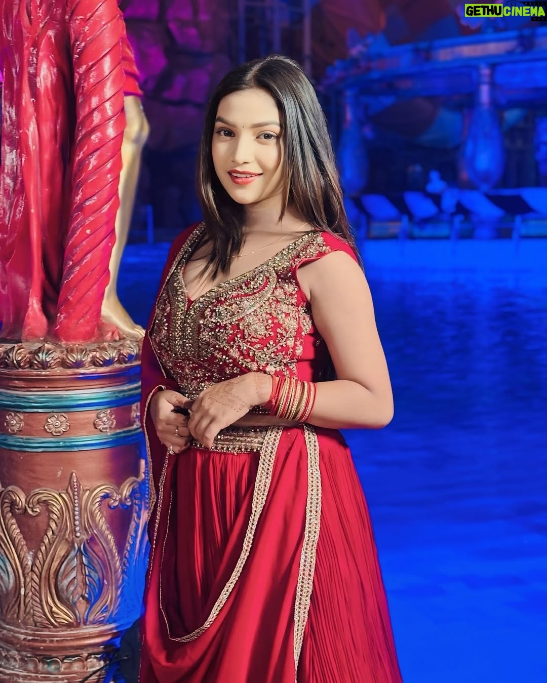 Priyanshi Pandey - 20K Likes - Red❤️,of course, is the colour of the interior of our bodies. In a way it’s inside out, red.”💍🎀
.
.
.
.
.
.
.
#photo #photooftheday #red #lehnga #style #photographer #photographers #photographylovers #viral #insta #instagram