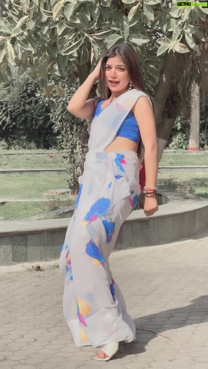 Priyanshi Pandey - 95.3K Likes - Bolo…….😻? @pandit_girl_242 
#reels 
#instadaily 
#ree
#viral