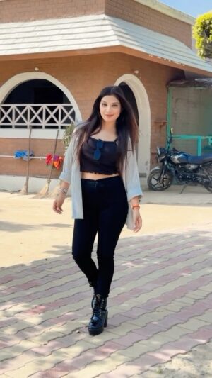 Priyanshi Pandey Instagram - Your fvr .???😂🙈 @pandit_girl_242