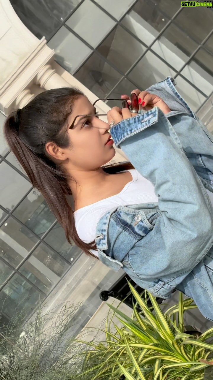 Priyanshi Pandey - 295.5K Likes - Puri picture 📸 Bachi Hai promo 👀
.
.
.
.
.
.
.
.
#viral #reels #reelitfeelit #reelsinstagram #trend #instagram #instagram #explore #exploremore #viralvideos #reelsindia