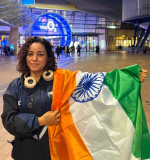 Puja Tomar Instagram - “Sometimes you win, sometimes you lose—that’s life. But through it all, I’m grateful to God for this incredible opportunity.” #london
#life #like #motivational