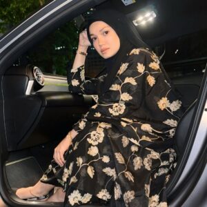 Actress Puteri Sarah Liyana Megat Kamaruddin HD Photos and Wallpapers June 2025