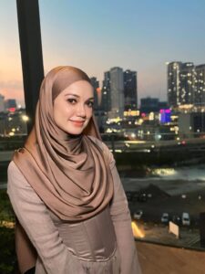 Actress Puteri Sarah Liyana Megat Kamaruddin HD Photos and Wallpapers August 2025