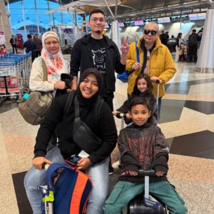 Puteri Sarah Liyana Megat Kamaruddin Instagram - London bound ! 🇬🇧
See u guys next year 👋🏻
@arasyi.malaysia
