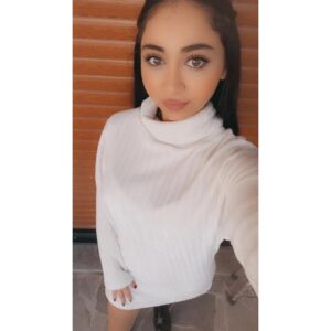 Qamar Khalaf Instagram - My sweet daughter @joud.m.koutaich ❤️😘