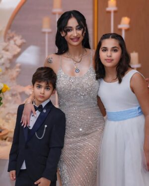 Qamar Khalaf Instagram - أبنتي الحبيبة …
مبروك على الالتزام بالحب والفرح ❤️❤️