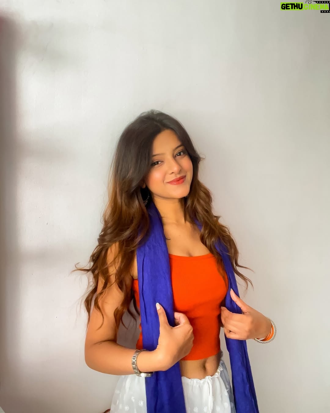 Raashi - 6.2K Likes - Holi fever isn’t over yet so i decided to be colourful today🤭🧡🤍💙🩶🎀

#explorepage #feed #holioutfit #outfitinspo #indowestern #ethnicstyle