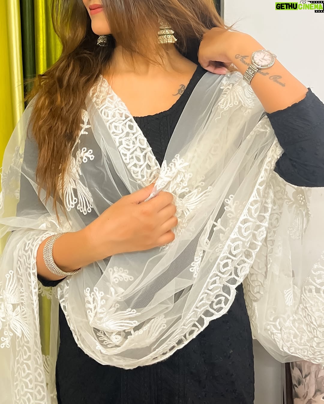 Raashi - 1.2K Likes - Dressed up for eid 🌙 ✨

#explorepage✨ #eidmubarak #eid2025 #outfitinspiration