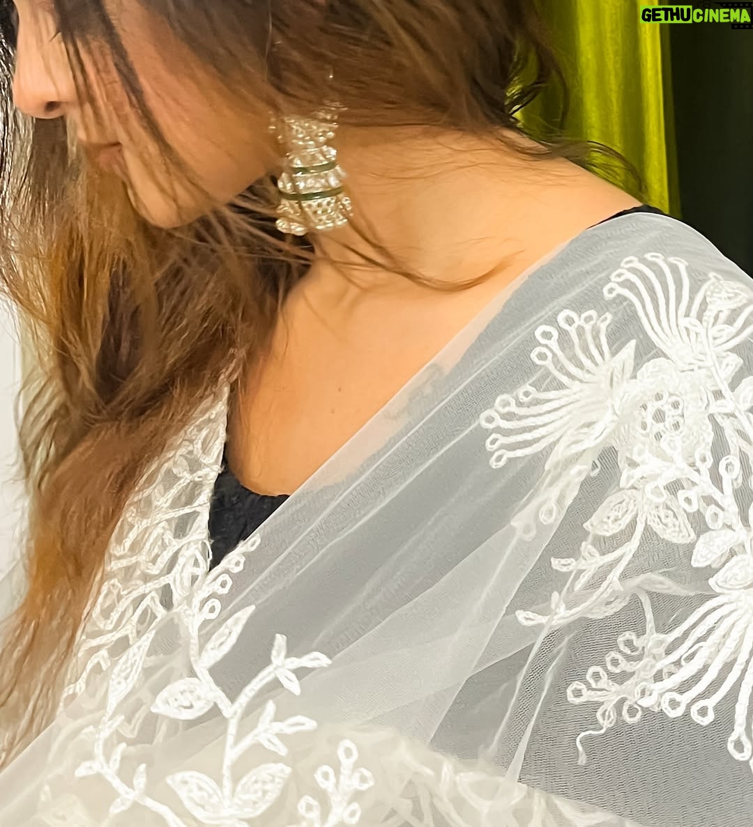 Raashi - 1.2K Likes - Dressed up for eid 🌙 ✨

#explorepage✨ #eidmubarak #eid2025 #outfitinspiration