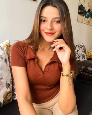 Raashi Instagram - 🤎🍂🐿️

#explorepage✨ #igfeed #outfitinspiration #oldmoney