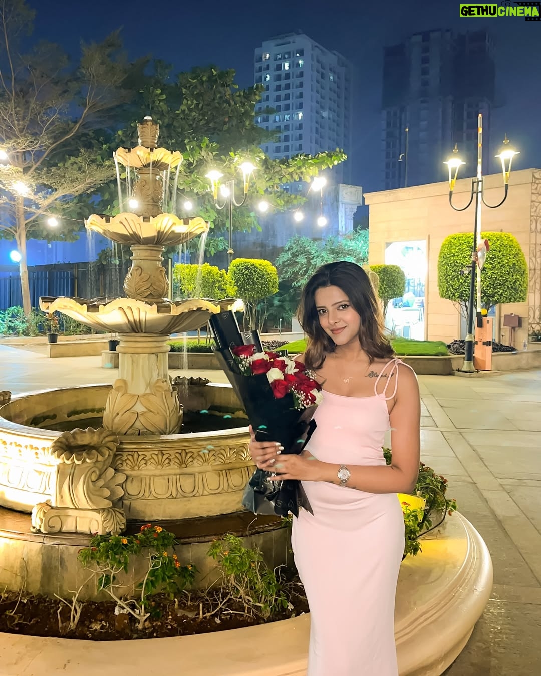 Raashi - 1.2K Likes - 🎀💕🌸🍬 

#explorepage #fyp #outfitinspo #birthdayoutfit