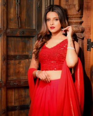 Raashi Instagram - Your favourite red flag 🚩🌶️🥀

#explorepage #feed #ethnicoutfit #traditional #lehengainspiration #outfitinspo