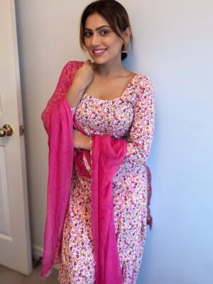 Raavi Kaur Bal Instagram - Ik nazar te dil haar baithe ✨ 

#raavikaurbal