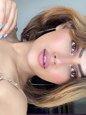 Raavi Kaur Bal Instagram - She carries no hate, only faith.

@officialraavi 

#raavikaurbal #punjab #punjabi #real #instagram #canada #artist