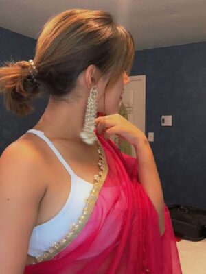 Raavi Kaur Bal Instagram - Bringing the desi swag to your feed 💫😍

@officialraavi
