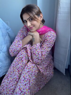 Raavi Kaur Bal Instagram - Ik nazar te dil haar baithe ✨ 

#raavikaurbal
