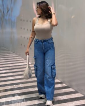 Raavi Kaur Bal Instagram - F R I D A Y ♥️