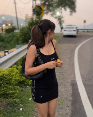 Raavi Kaur Bal Instagram - Enjoy every PAL don’t wait FOR kal 🌸