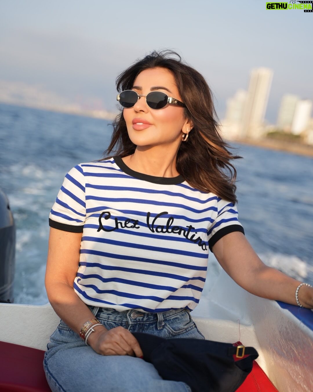 Rabia Al Zayyat - 5K Likes - شو في خلف البحر خبريات….💙 #بيروت #صخرة_الروشة  #لبنان🇱🇧 @waksadventures