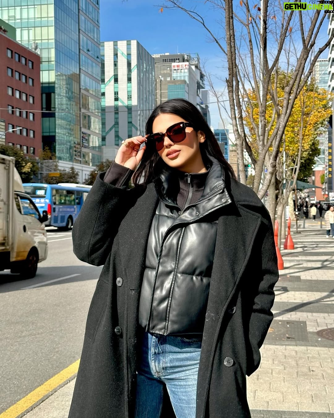 Rachel Gupta - 88.8K Likes - Gangnam style
Today in Seoul🖤