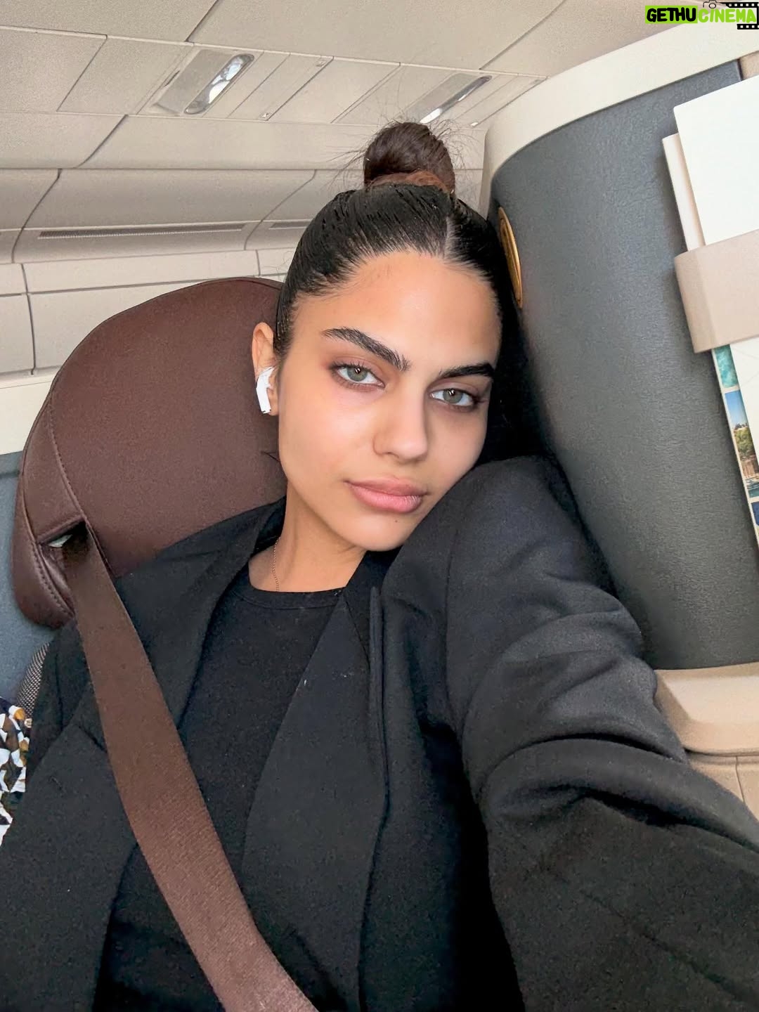Rachel Gupta - 79.7K Likes - No makeup, no filter, no worries