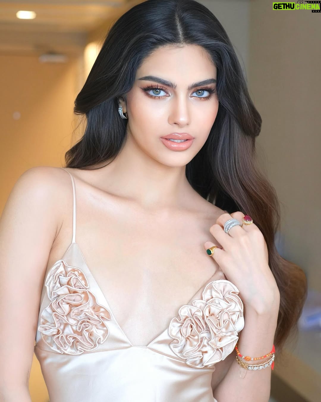 Rachel Gupta - 82K Likes - Queen Rachel👑 @_rachelgupta 
Hair @thearm_hair89 
@missgrandinternational @missgrandindiaofficial @glamanandsupermodelindia @nawat.tv @vijestha18
