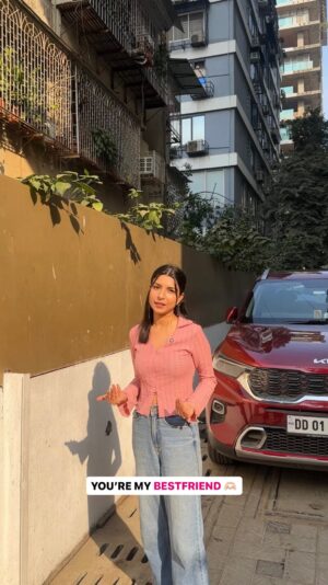 Radhika Guglani Instagram - Who’s your best friend?🫶🏻
.
.
.
.
#bestie #bestfriend #bff #friends #cutevideos #ILY #brosbeforehoes #relatable