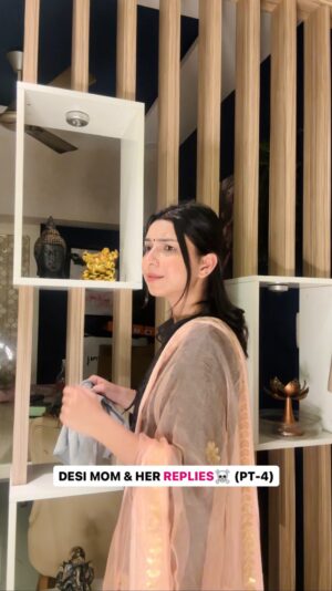 Radhika Guglani Instagram - Who can be more savage than her? 🥵
.
.
.
.
#desimom #savage #sarcasm #sarcastic #brownmemes #slay #momrocked #daughter