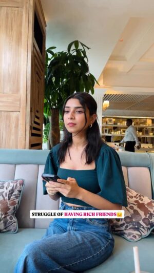 Radhika Guglani Instagram - Only us broke people can understand 😥
.
.
.
.
#richfriends #broke #contri #friendsgroup #money #splitwise #trip #shy #relatable