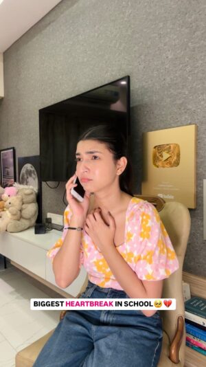 Radhika Guglani Instagram - First taste of a Long distance relationship 🥺 Tag your school bestie💕
.
.
.
.
#schooltime #schoolfriends #ptm #backbencher #bffs #studentlife #heartbreak #exams