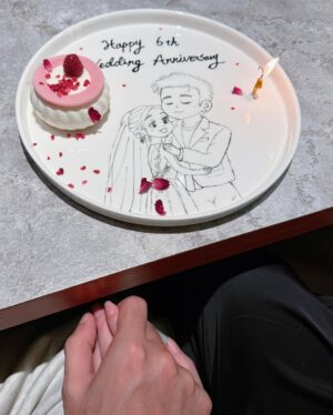 Rainie Yang Instagram - Happy 6th anniversary🤍
謝謝你在我術後,除了工作外都陪伴著我,讓我的康復之路比預期順利🥰