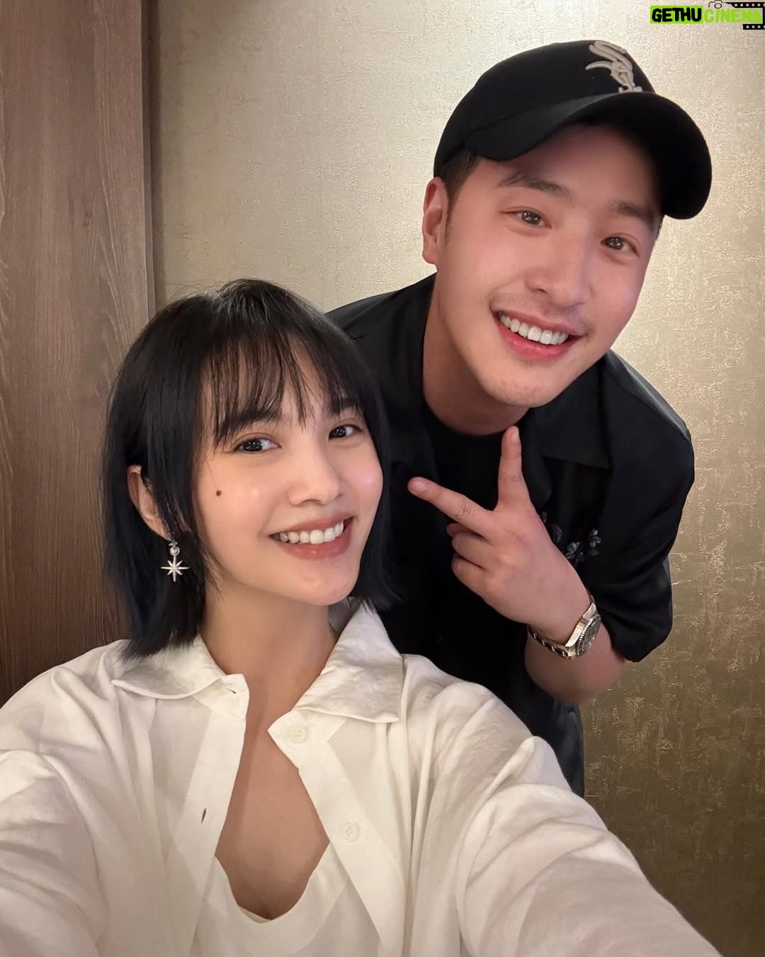 Rainie Yang - 25.3K Likes - 謝謝Cindy的邀約 能和朋友們 孩子們 以及一直在努力瘦身的巨嬰兄弟聚餐 超幸福 超療癒🥰
@benprive_teppan 非常好吃 很精緻 味道更上一層樓了 恭喜Albert
人家下次還要吃😙

P.S 很多人問 在這跟大家說 偶不會化妝 我只有遮黑眼圈加上美圖秀秀後製的唇妝 就完妝了 哈哈哈

📷 7/16