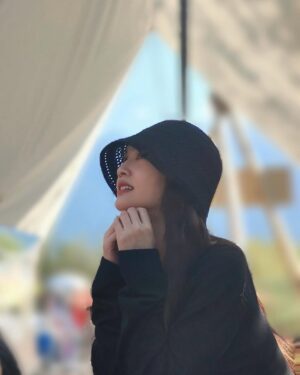 Rainie Yang Instagram - 就用大理之收官畢旅Day 3來總結整個六月吧☀️(影片多,慎入!也有琳美照喔)
#生活碎片 #告別六月
#畢業旅行 #大理