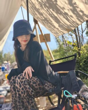 Rainie Yang Instagram - 就用大理之收官畢旅Day 3來總結整個六月吧☀️(影片多,慎入!也有琳美照喔)
#生活碎片 #告別六月
#畢業旅行 #大理