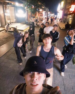 Rainie Yang Instagram - 就用大理之收官畢旅Day 3來總結整個六月吧☀️(影片多,慎入!也有琳美照喔)
#生活碎片 #告別六月
#畢業旅行 #大理