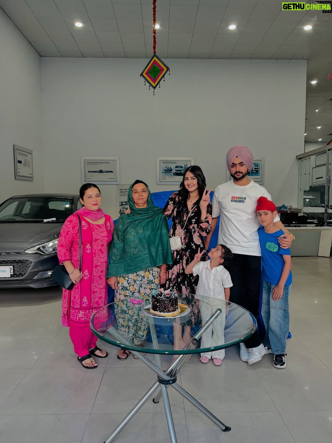Rajdeep Kullar - 64.3K Likes - Sukar Waheguru ji ♥️🙏🏻🧿
Ine jogy syd nai c …. Jine jogy kar dita tuc ♥️🙏🏻🪬 
@rajdeep_kullar 

#newcar #love #post #insta #postivethinking #explorer #wmk #viral