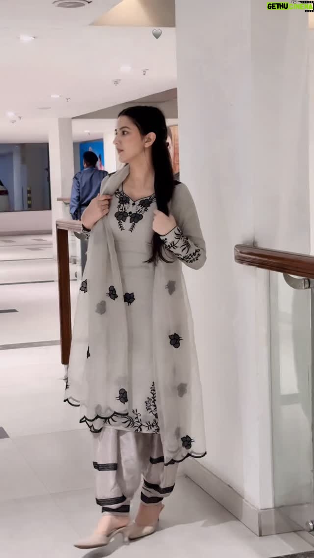 Rajdeep Kullar - 141K Likes - Suit🩶