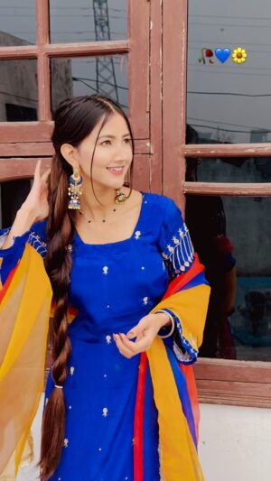 Rajdeep Kullar Instagram - 🌼💙🥀