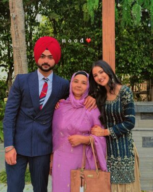 Rajdeep Kullar Instagram - Maa 🧿♥️ @dilpreet___kullar @rajdeep_kullar
#maa #love #explorepage #explorer #viral #jatt #punjab #jalandhar #veera