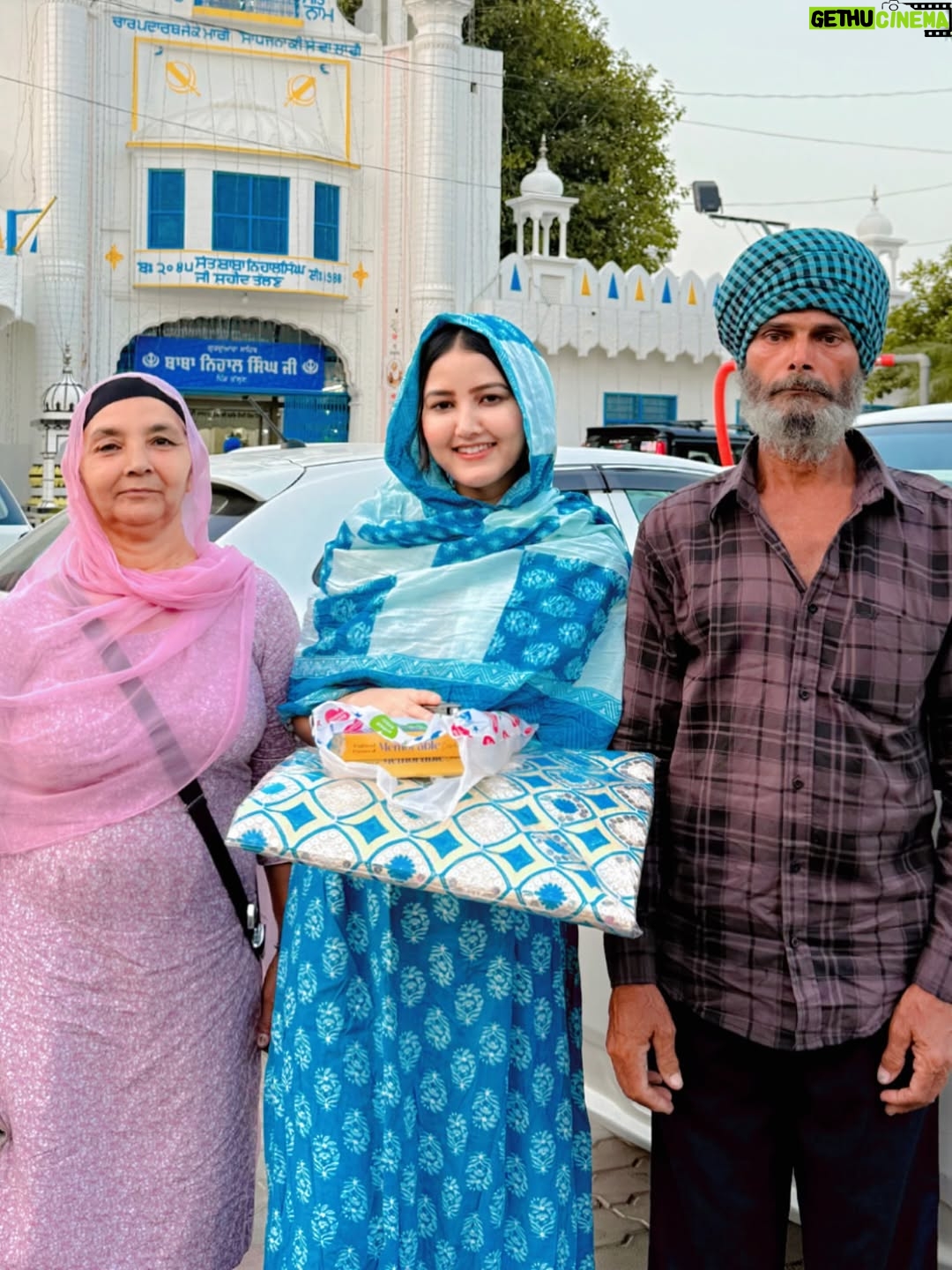Rajdeep Kullar - 215.2K Likes - Bebe bappu 🧿♥️ 

@rajdeep_kullar 

#wmk #bappu #explorer #exploring #rajdeepkullar #bebe #love #family #jatt