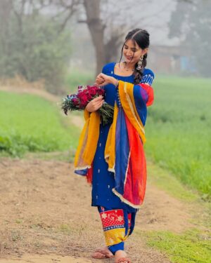 Rajdeep Kullar Instagram - 🌹🧿🫰🏻 #rajdeepkullar @rajdeep_kullar
#post #postinstagram #love #explore #jatti #gulab #roseday