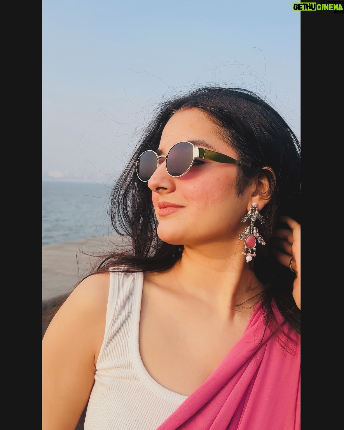 Rajshree sharma - 30.7K Likes - Drop a pink heart if you find this gorgeous🩷

#trending #trendingreels #love #fashionstyle #ootd #recreation #trend #trendingsongs #dailyquotes #fyp #srk