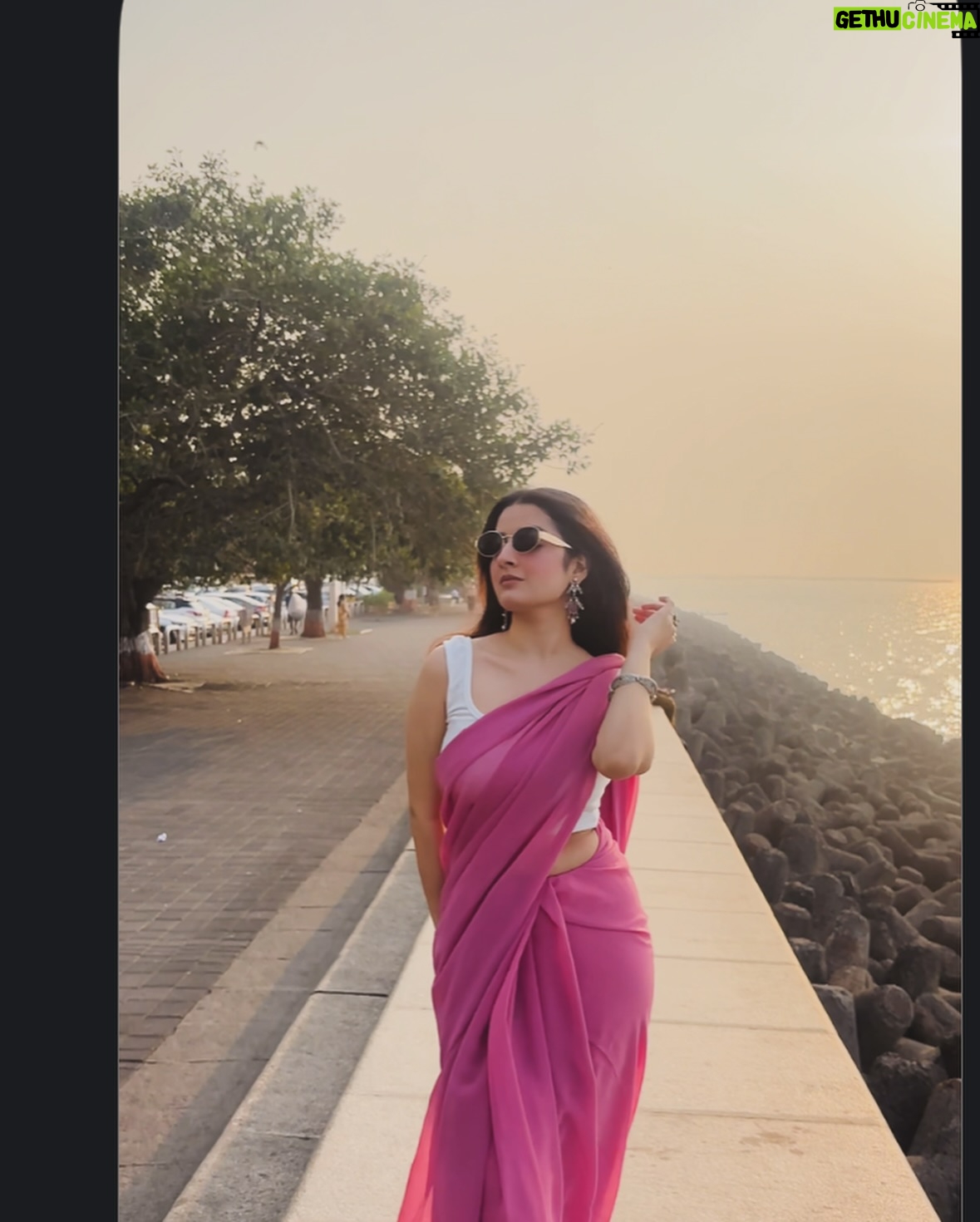 Rajshree sharma - 30.7K Likes - Drop a pink heart if you find this gorgeous🩷

#trending #trendingreels #love #fashionstyle #ootd #recreation #trend #trendingsongs #dailyquotes #fyp #srk