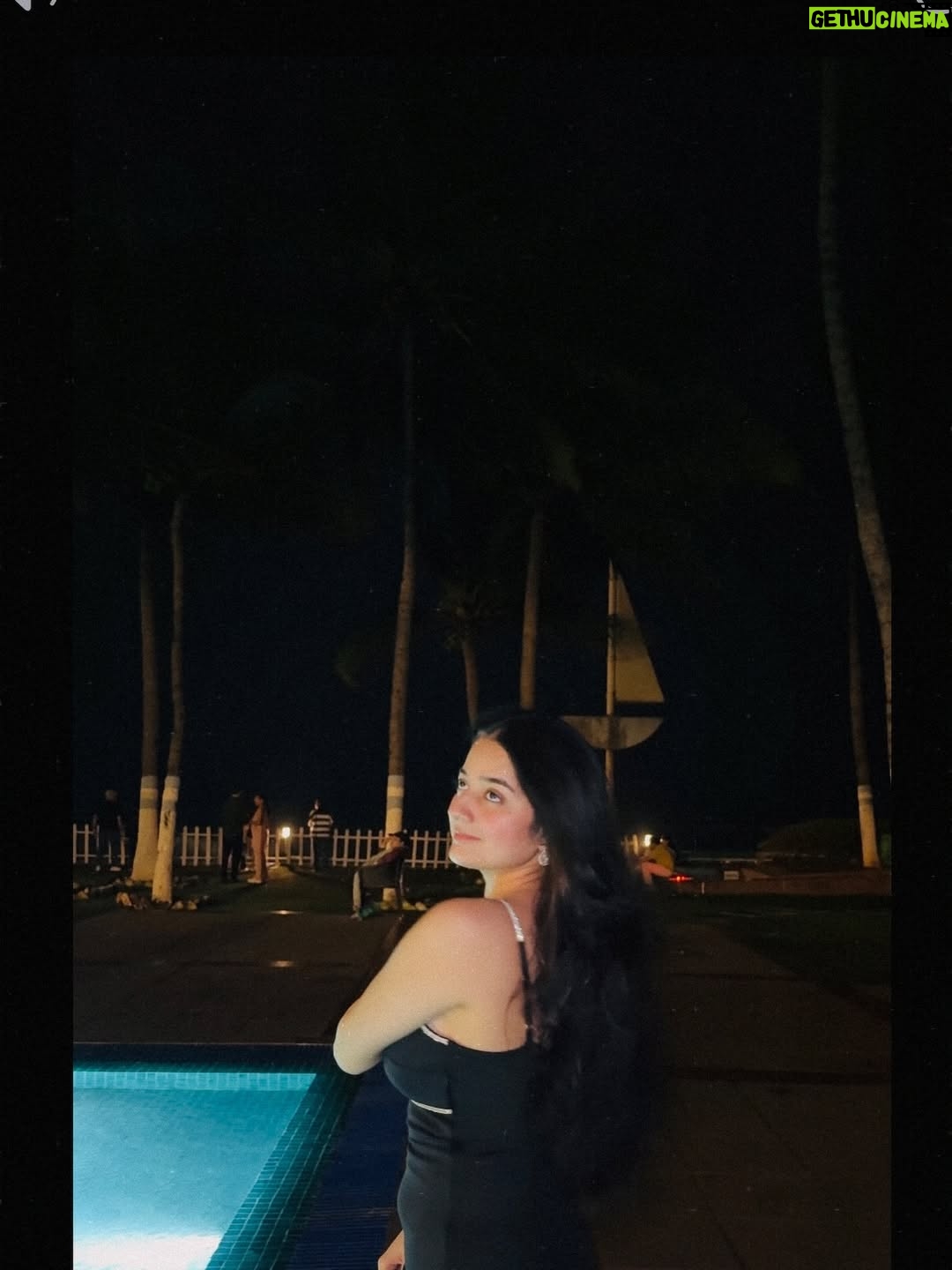 Rajshree sharma - 4.2K Likes - Yeah yeah had moon for the dinner😉