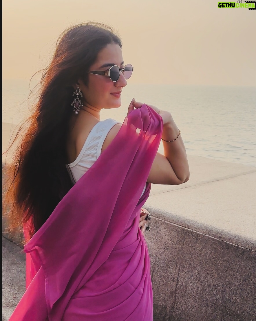 Rajshree sharma - 30.7K Likes - Drop a pink heart if you find this gorgeous🩷

#trending #trendingreels #love #fashionstyle #ootd #recreation #trend #trendingsongs #dailyquotes #fyp #srk